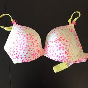 Victoria Secret plunge push-up 34C